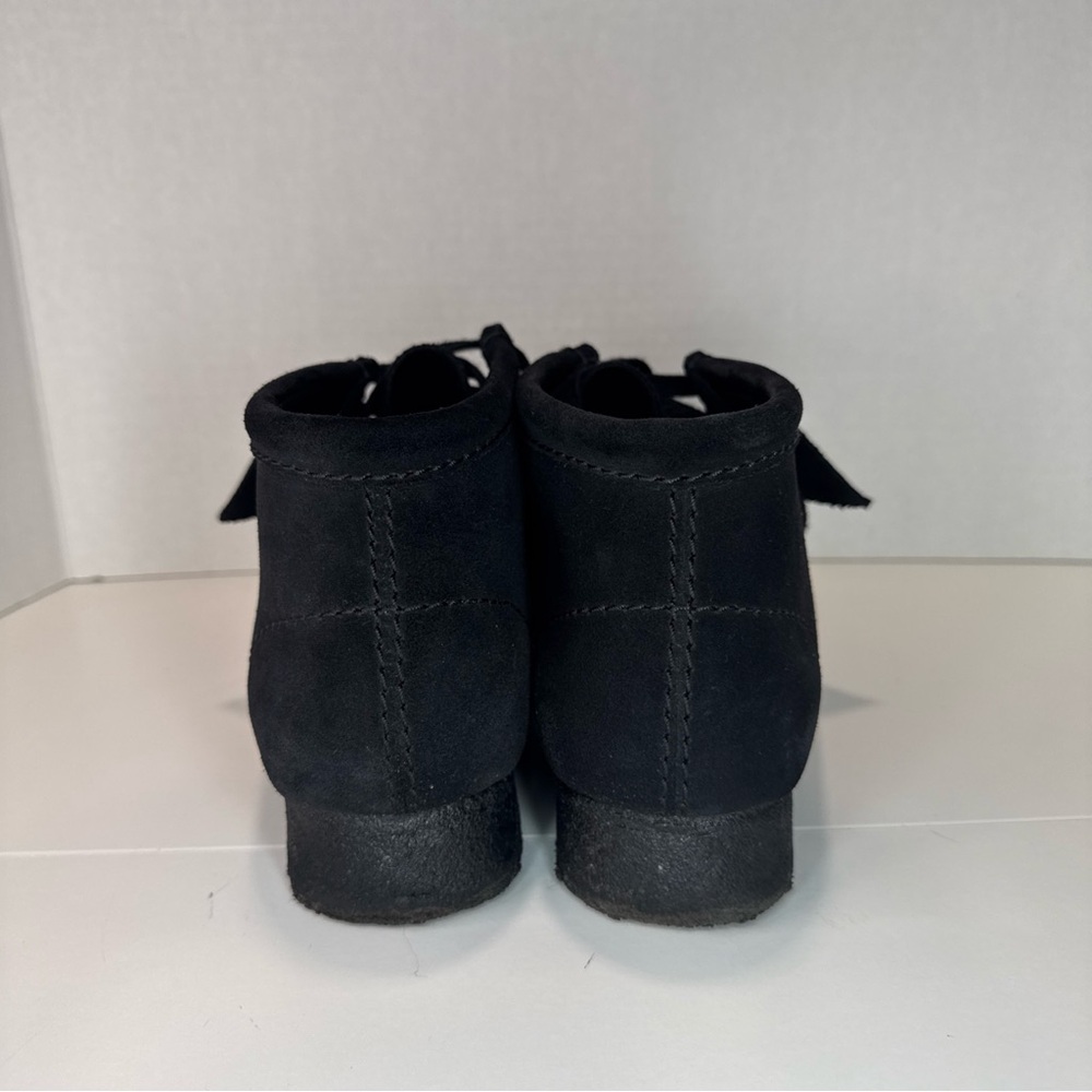 Clarks Women's Black Wallabees Chukka Boots (Mint Condition) - Picture 3 of 8